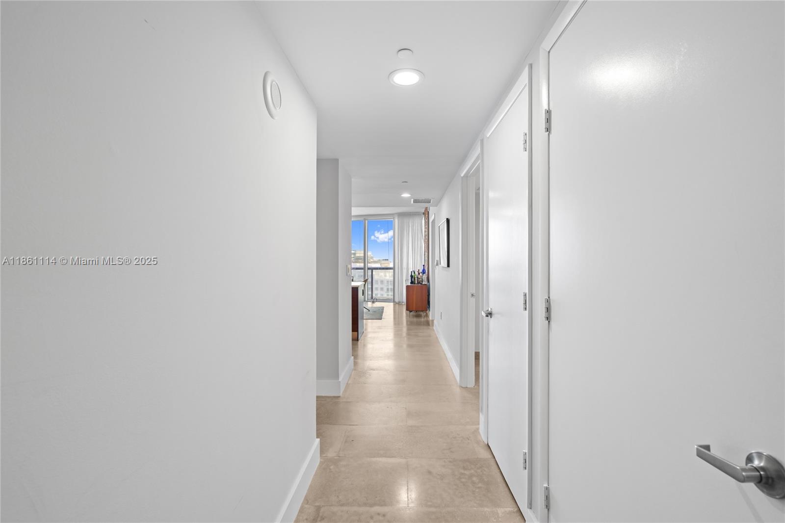 ICONBRICKELL CONDO NO 1 - Residential Lease