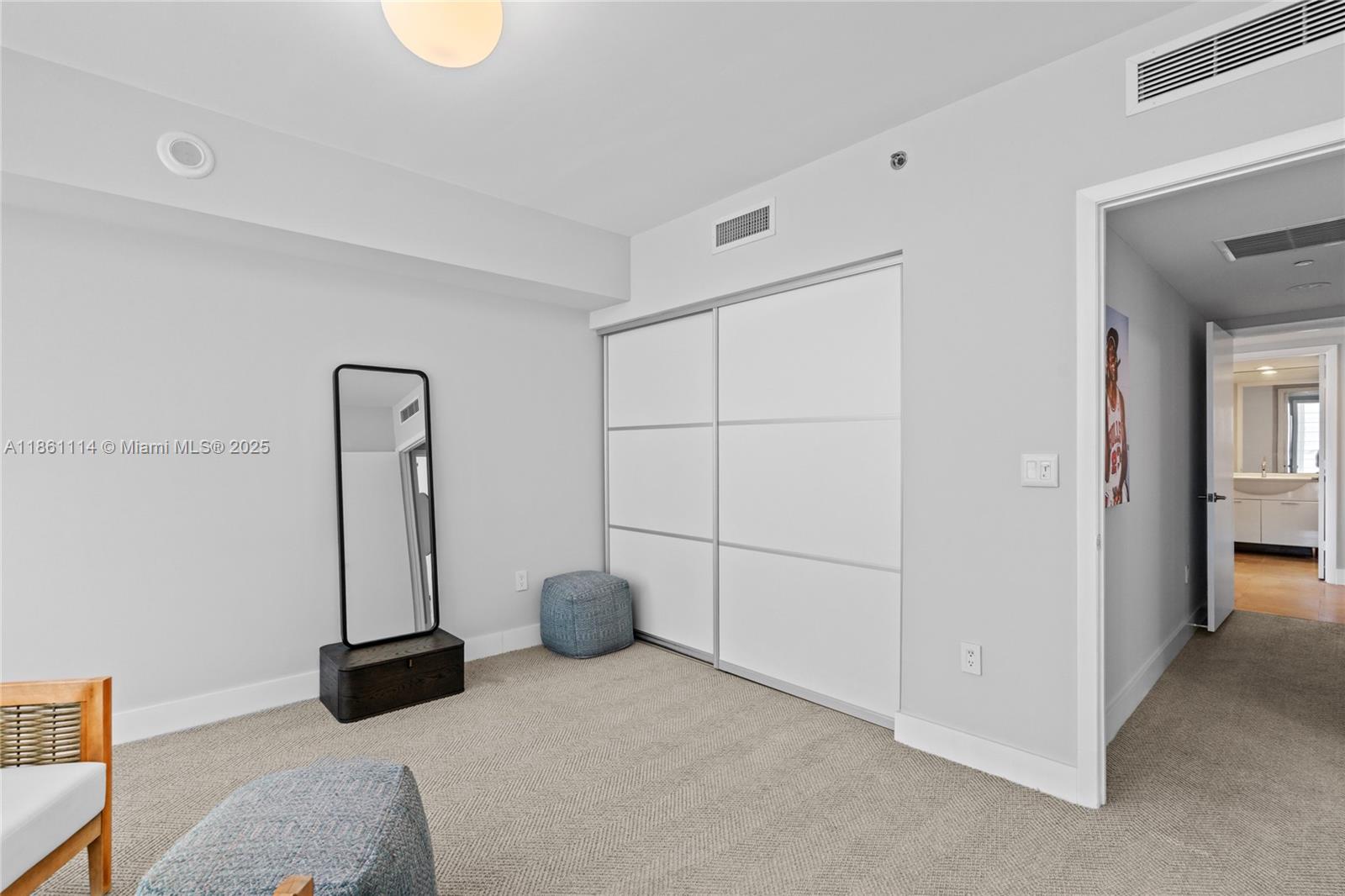 ICONBRICKELL CONDO NO 1 - Residential Lease