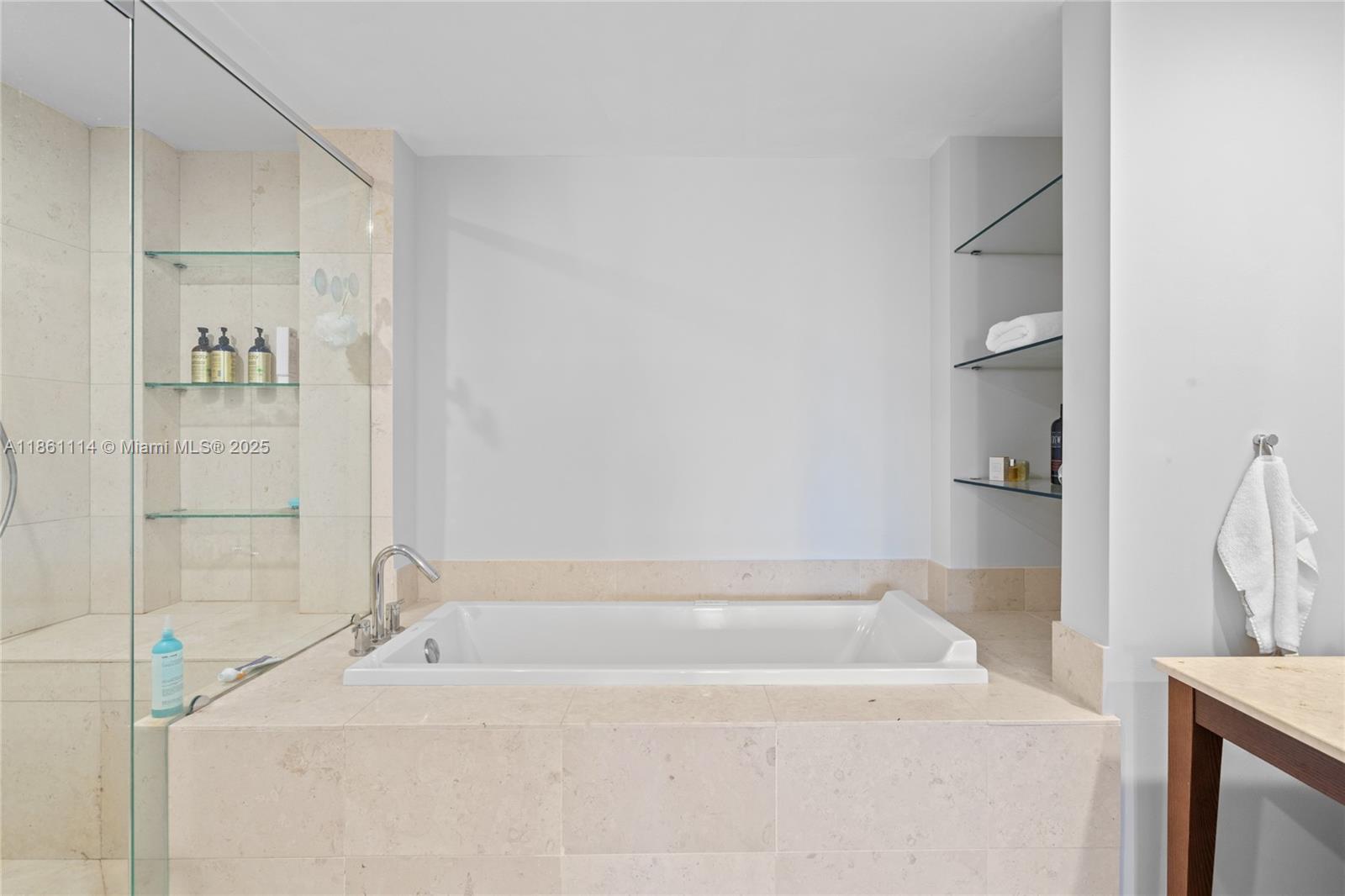 ICONBRICKELL CONDO NO 1 - Residential Lease