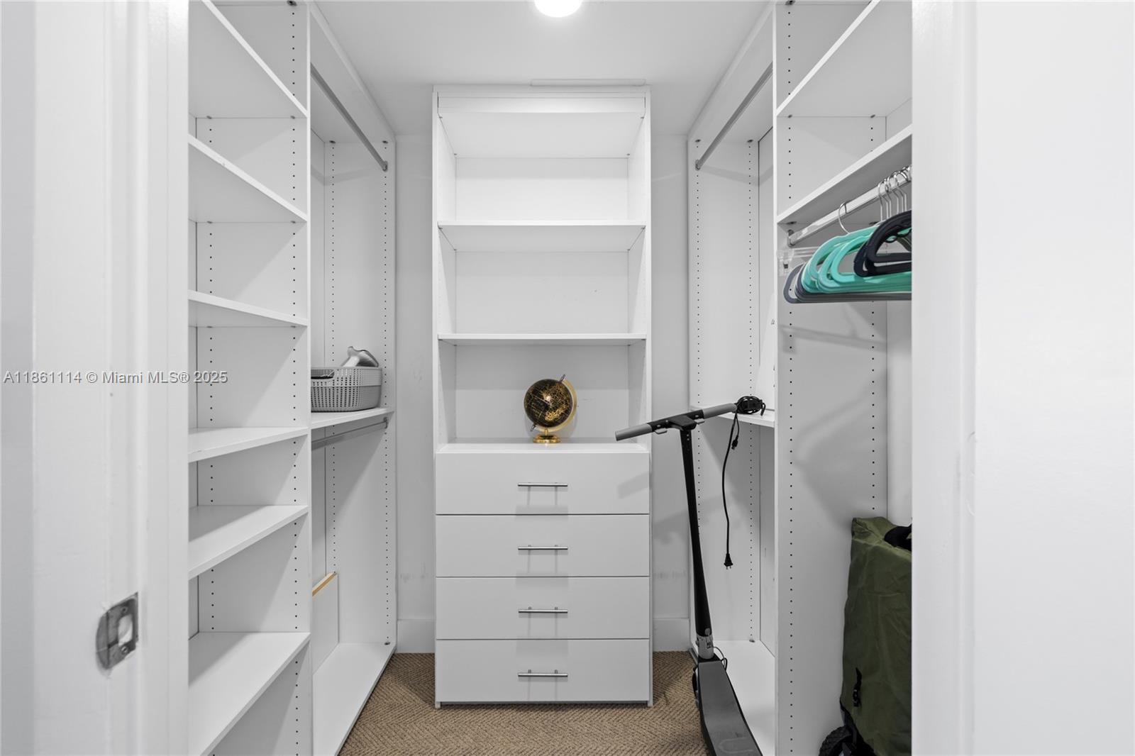 ICONBRICKELL CONDO NO 1 - Residential Lease