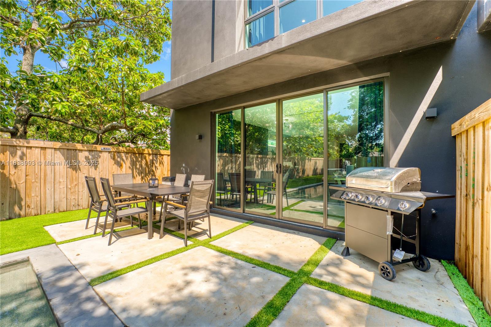 58 NW 52nd St 58