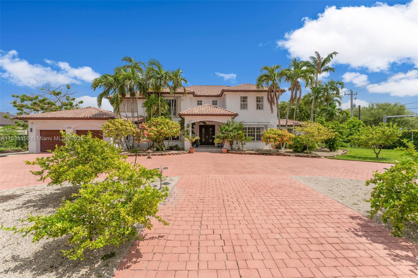 10201 SW 62nd St, Miami, FL, 33173/$2,995,000 3 10201 SW 62nd St