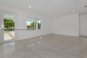 1205 NW 2nd Ave A