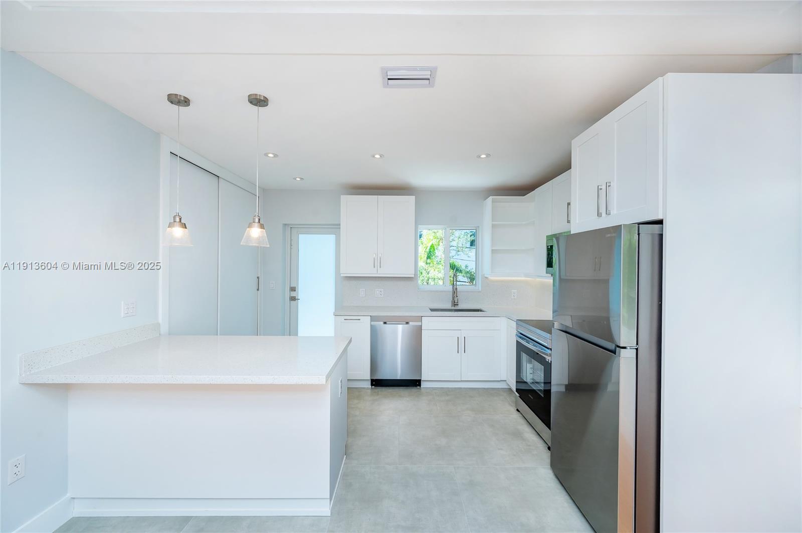 CORAL GABLES BILTMORE SEC - Residential Lease