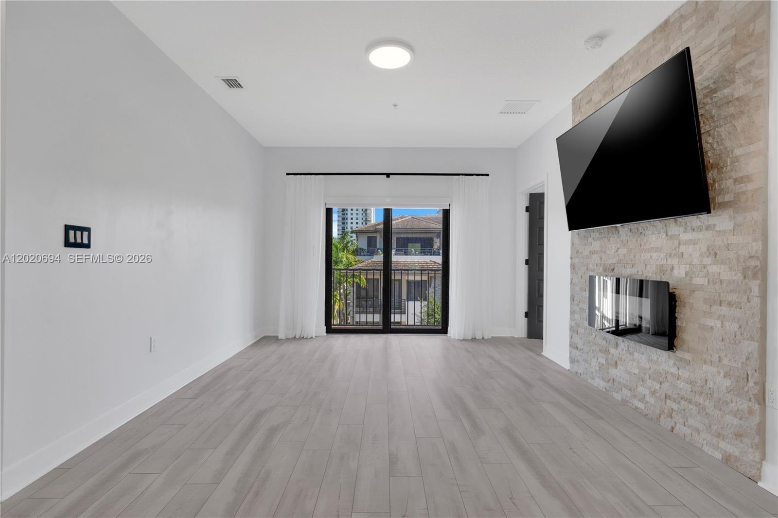 URBANA AT THE RESIDENCES - Residential