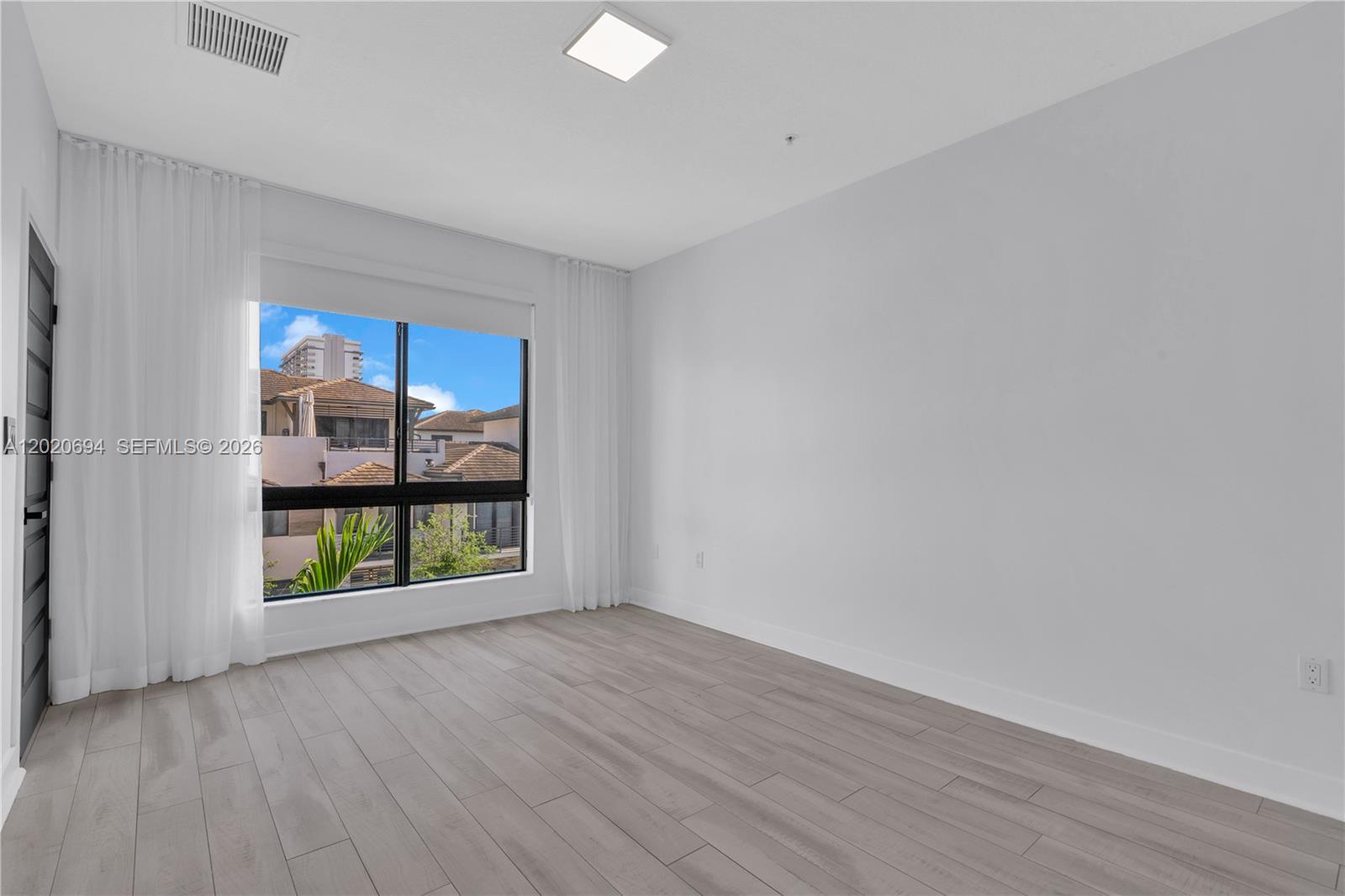 URBANA AT THE RESIDENCES - Residential