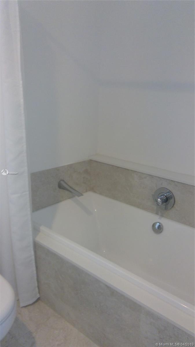 ARIA ON THE BAY CONDO - Residential Lease