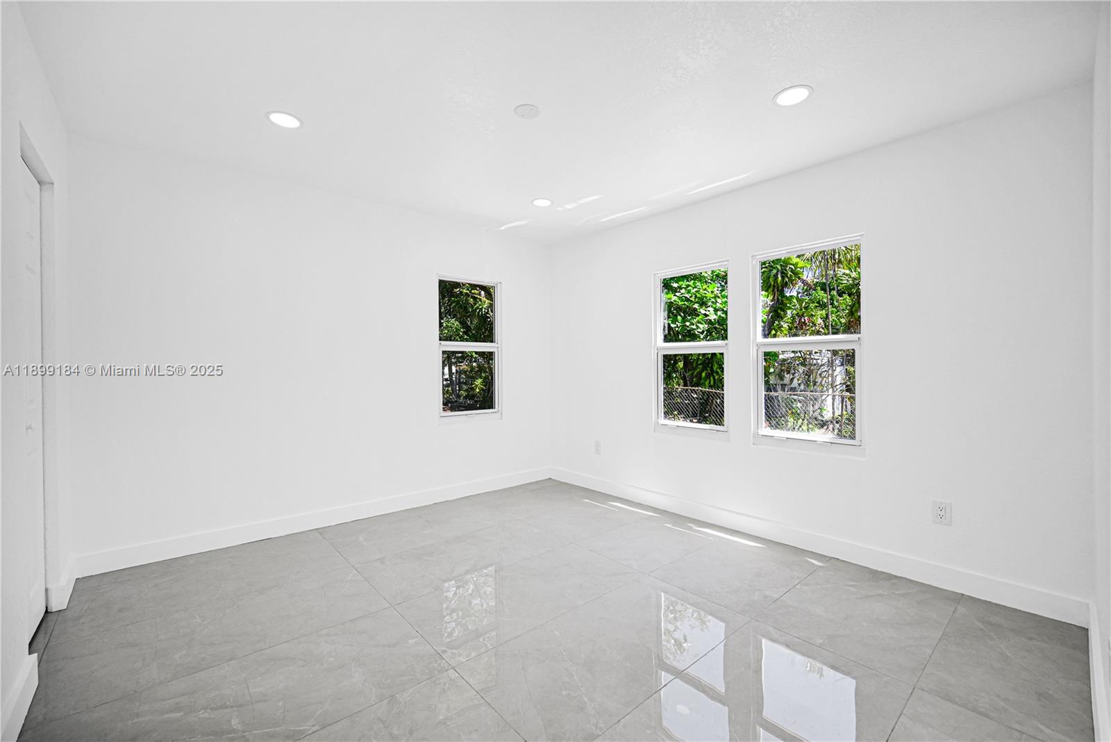 1301 Sharar Ave, Opa Locka, FL, 33054/$550,000 1 1301 Sharar Ave