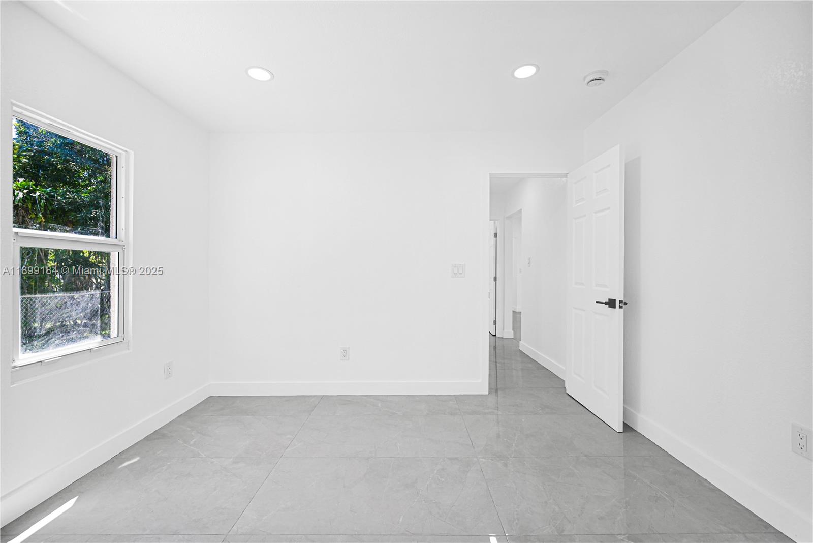 1301 Sharar Ave, Opa Locka, FL, 33054/$550,000 2 1301 Sharar Ave
