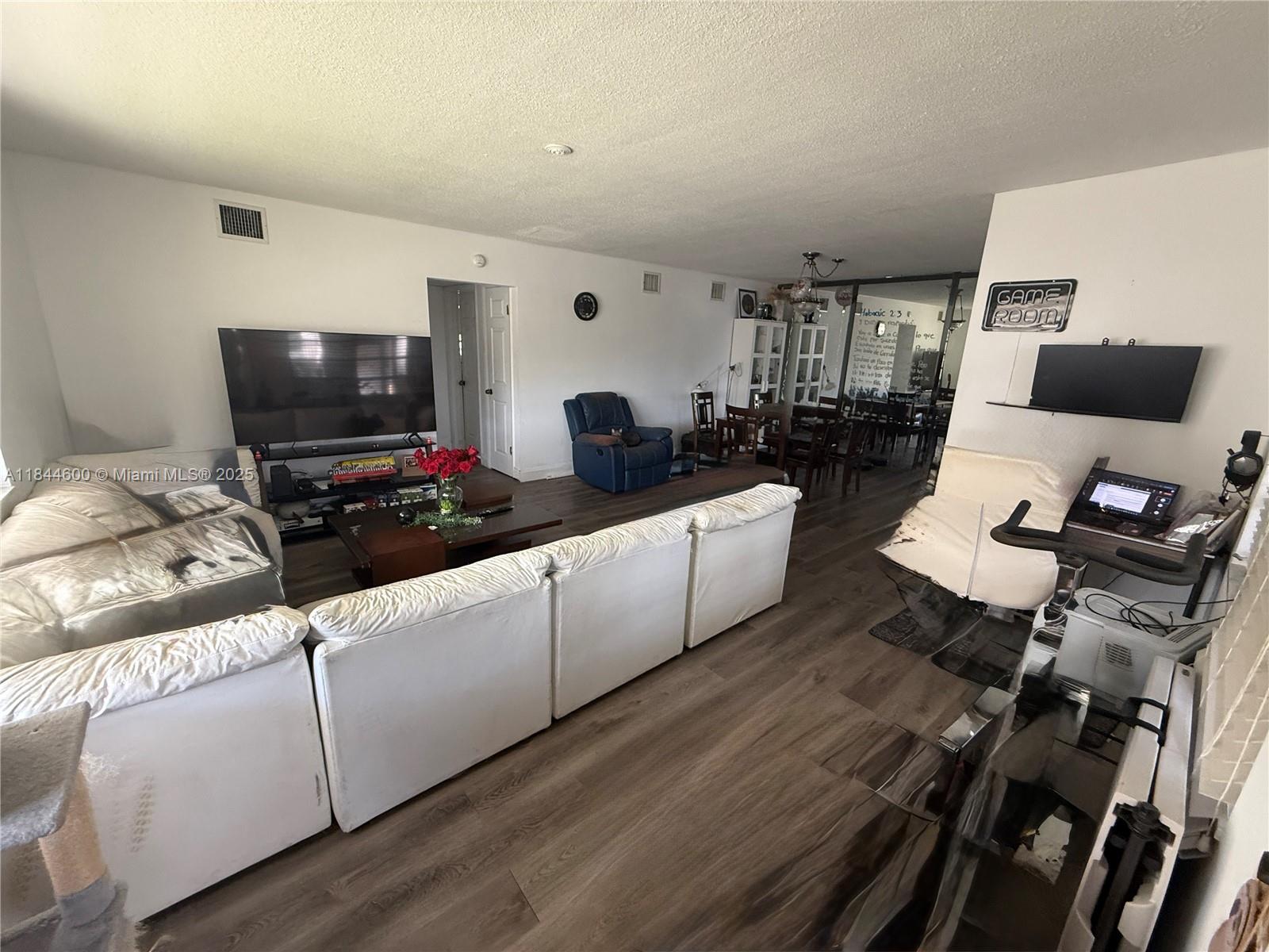 ELDORADO COUNTRY CLUB TOW - Residential