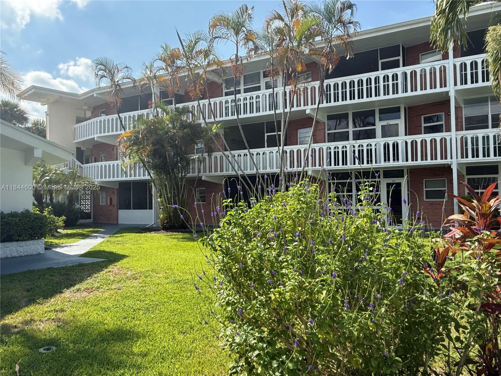 ELDORADO COUNTRY CLUB TOW - Residential