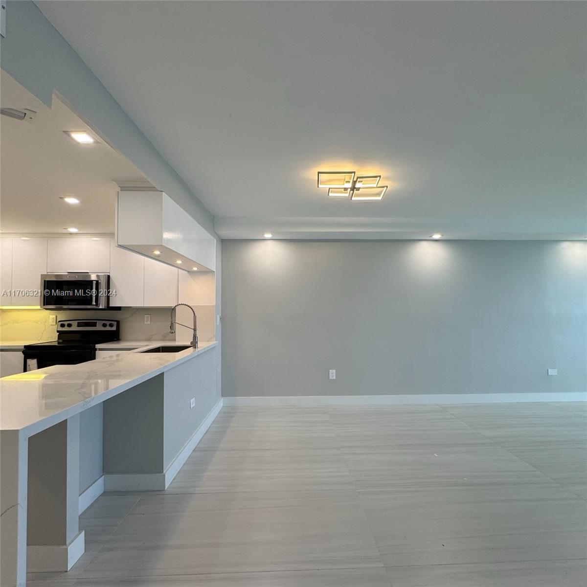 OCEANSIDE PLAZA CONDO - Residential