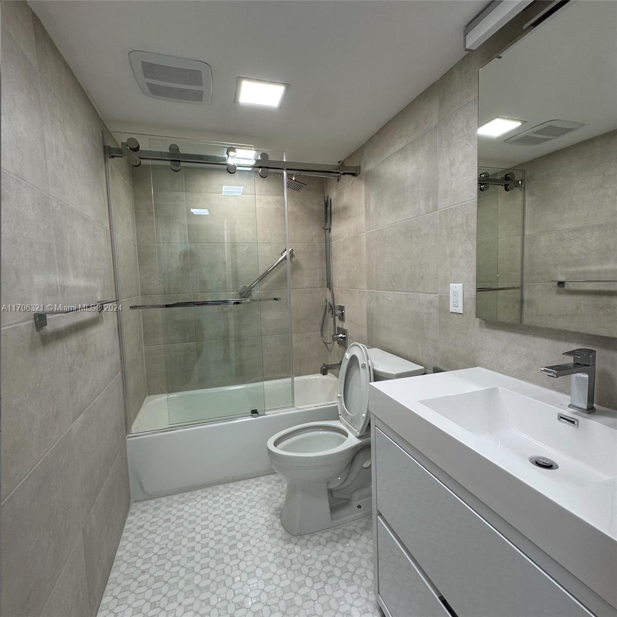 OCEANSIDE PLAZA CONDO - Residential