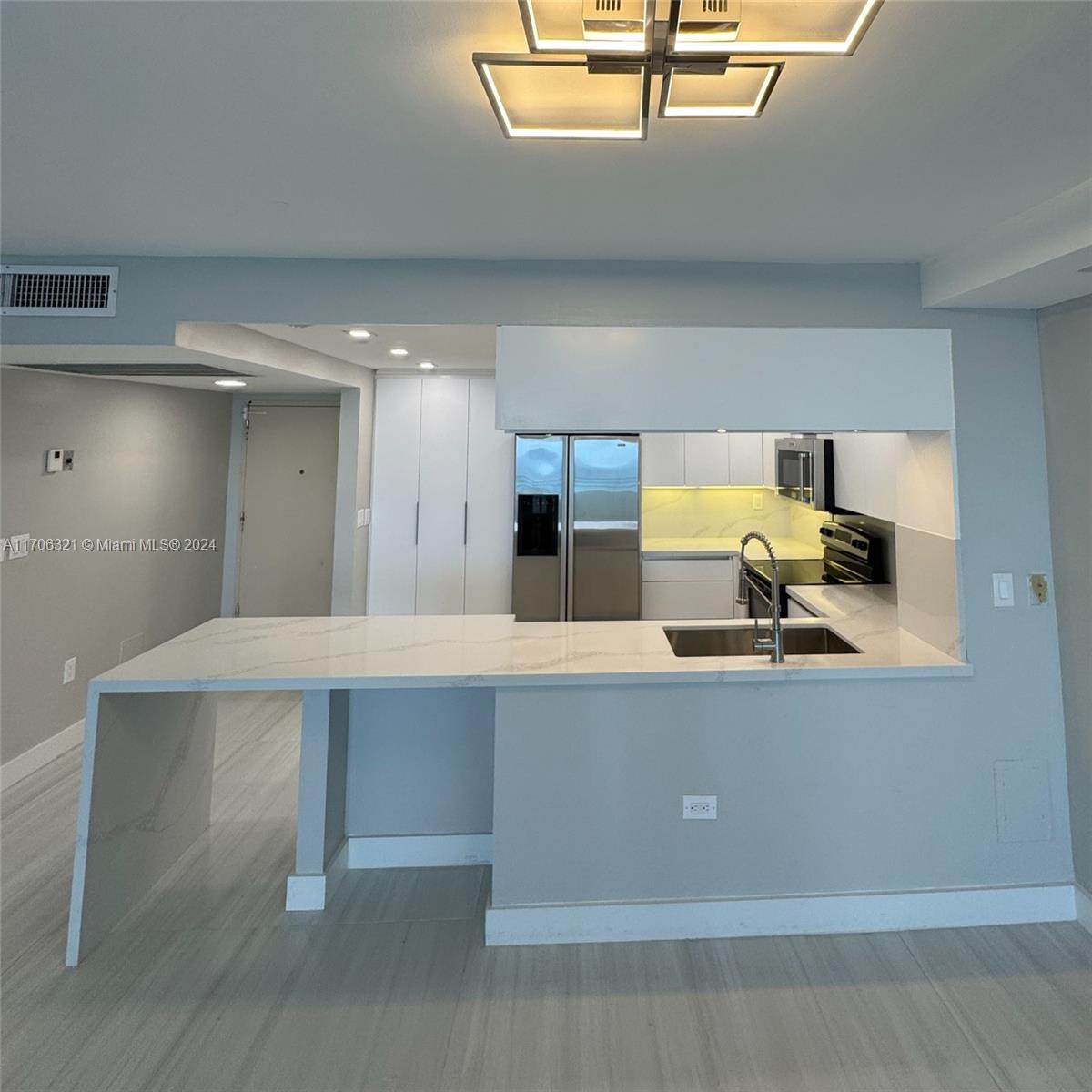 OCEANSIDE PLAZA CONDO - Residential