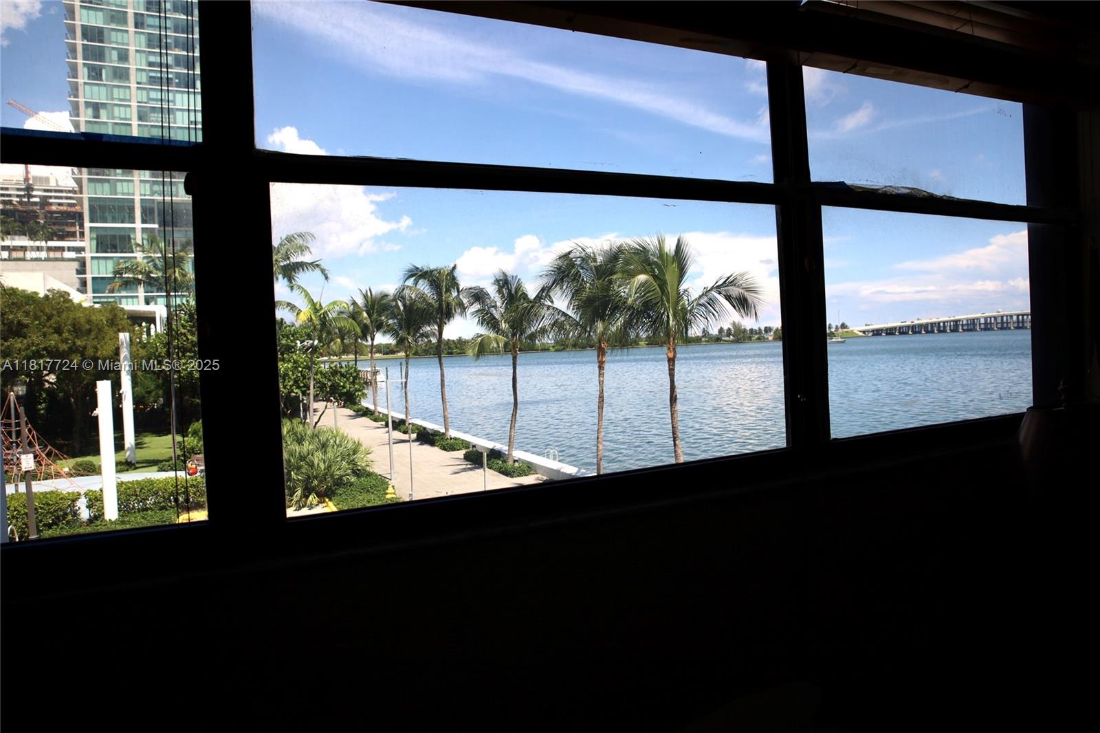 BAYVIEW TOWER CONDO - Residential