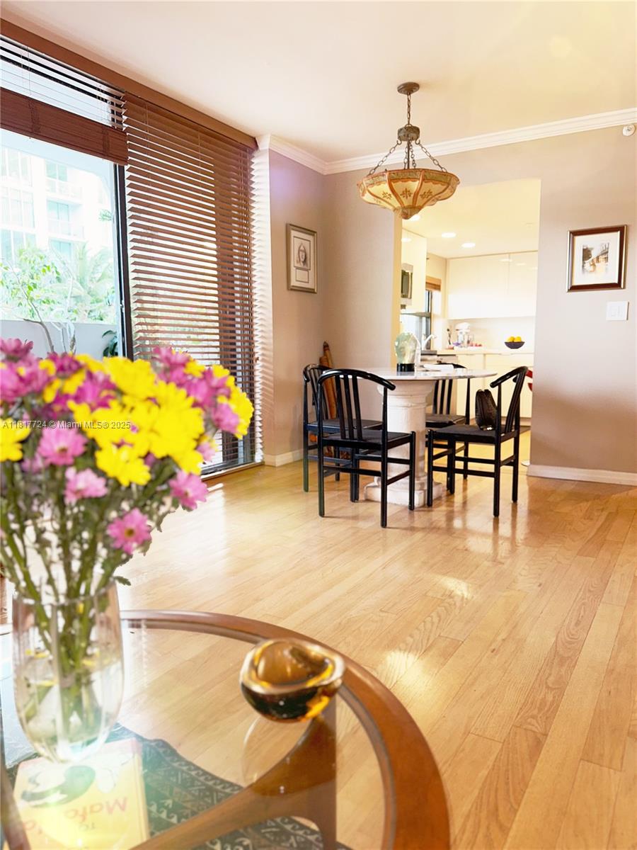 BAYVIEW TOWER CONDO - Residential