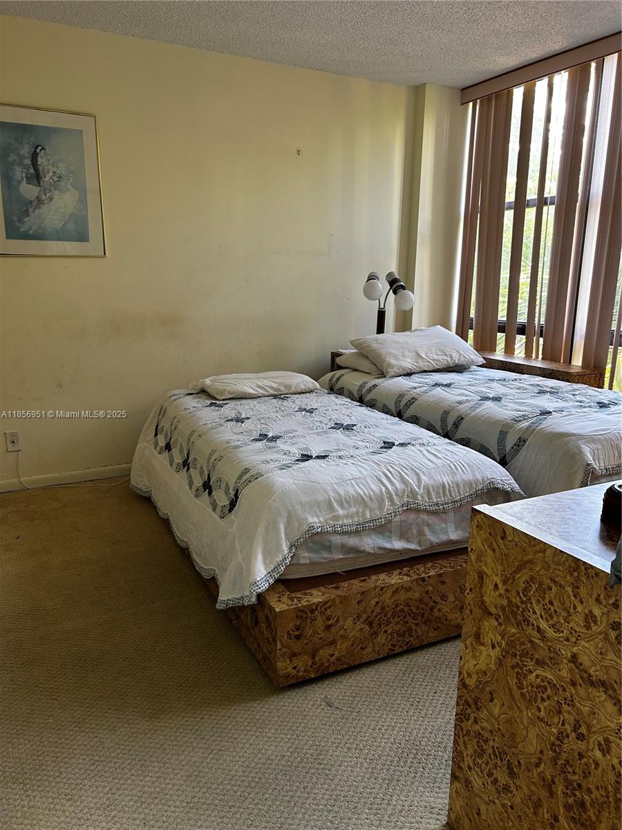 PLAZA OF AMERICAS CONDO P - Residential