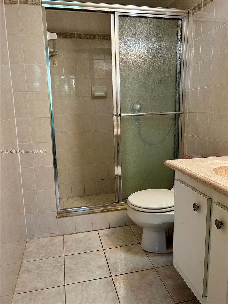 PLAZA OF AMERICAS CONDO P - Residential