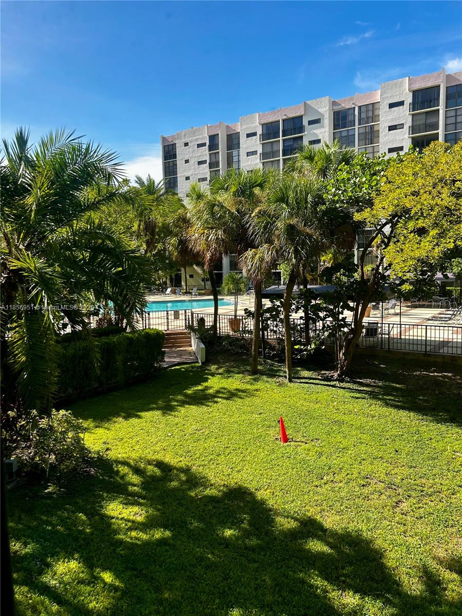 PLAZA OF AMERICAS CONDO P - Residential