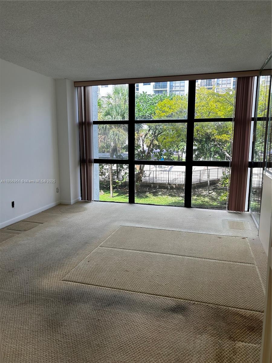 PLAZA OF AMERICAS CONDO P - Residential