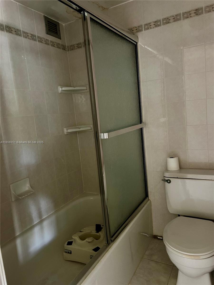 PLAZA OF AMERICAS CONDO P - Residential