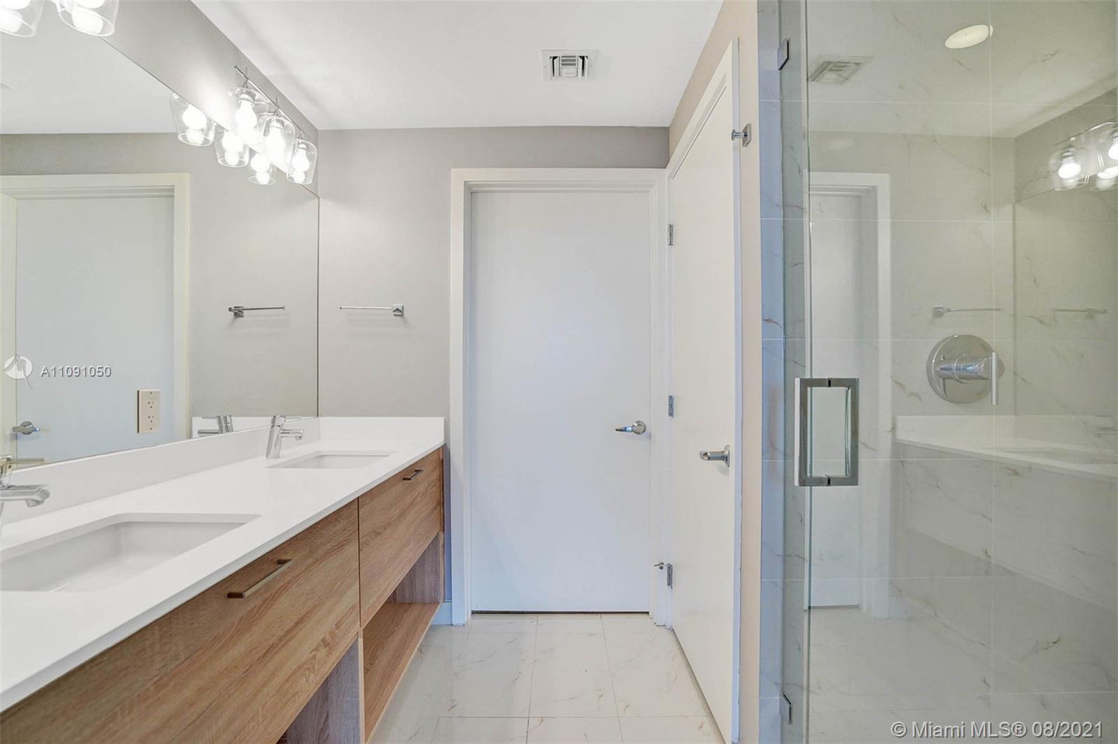 THE HARBOUR SOUTH CONDO - Residential Lease