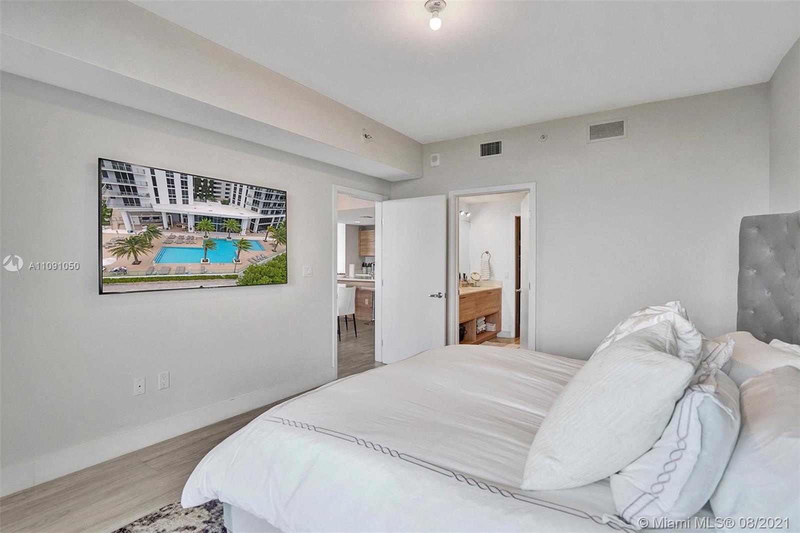 THE HARBOUR SOUTH CONDO - Residential Lease