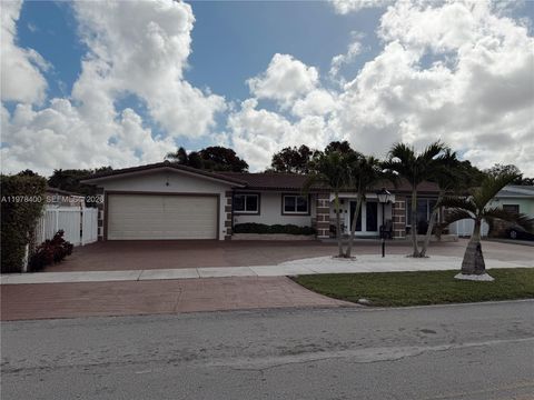 8075 W 18th Ln Hialeah FL 33014