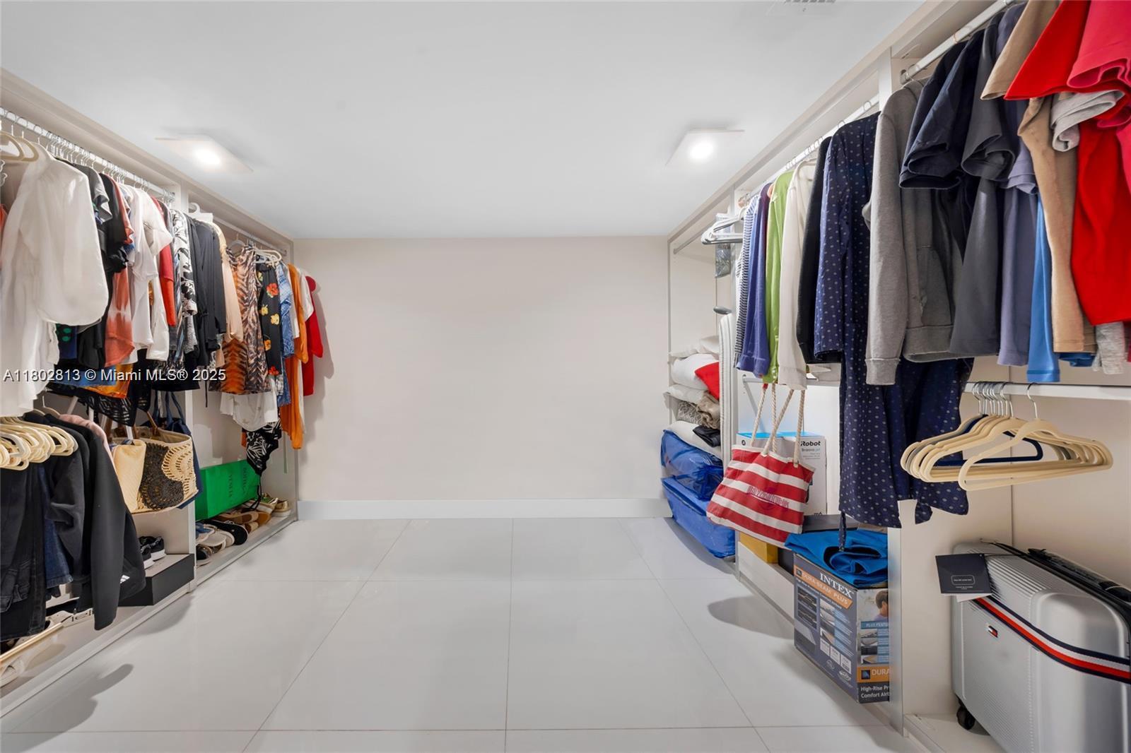 400 SUNNY ISLES CONDO WES - Residential Lease