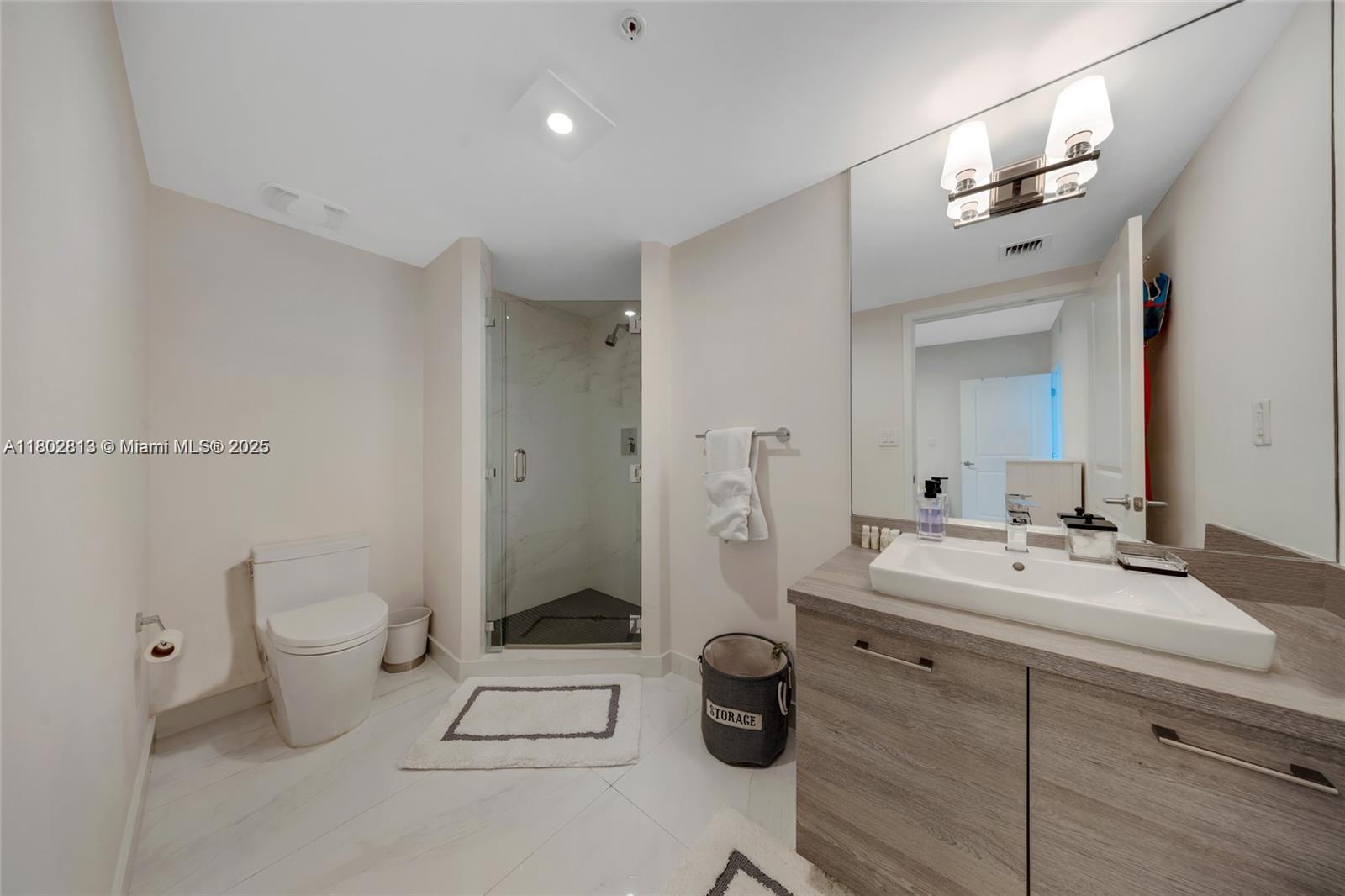 400 SUNNY ISLES CONDO WES - Residential Lease