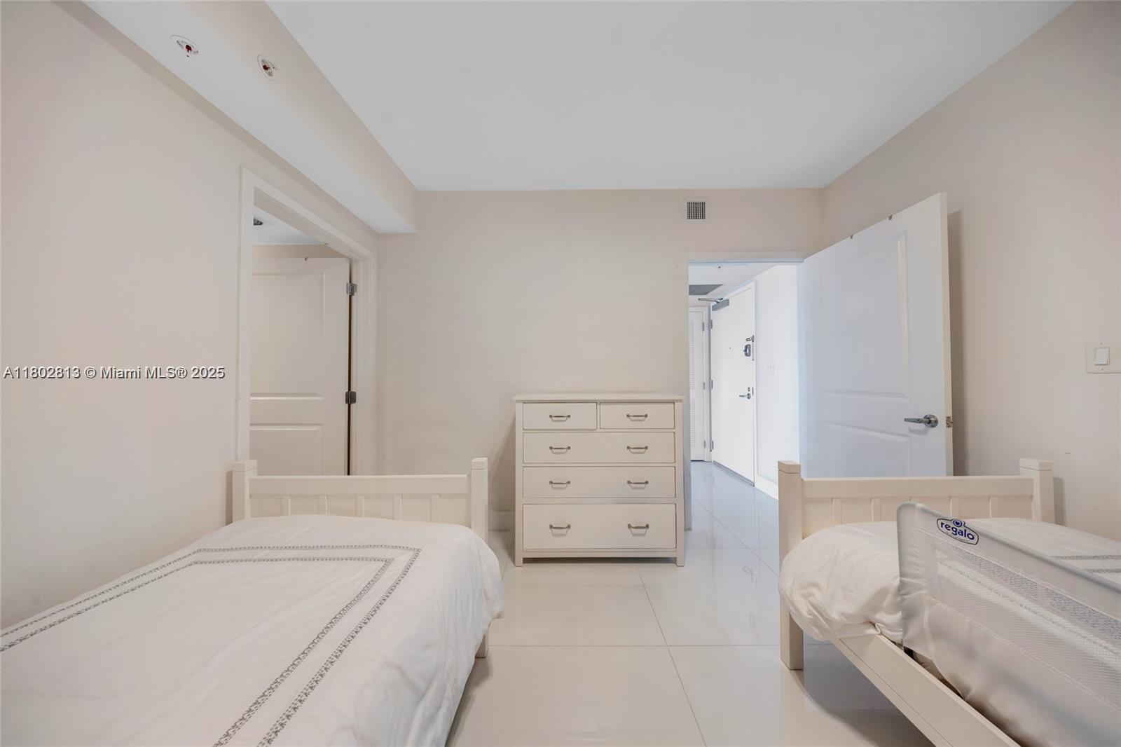 400 SUNNY ISLES CONDO WES - Residential Lease