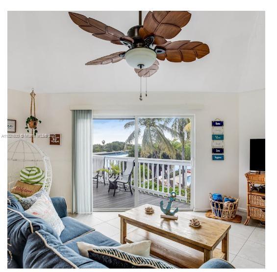 SOMBRERO BEACH VILLAGE - Residential