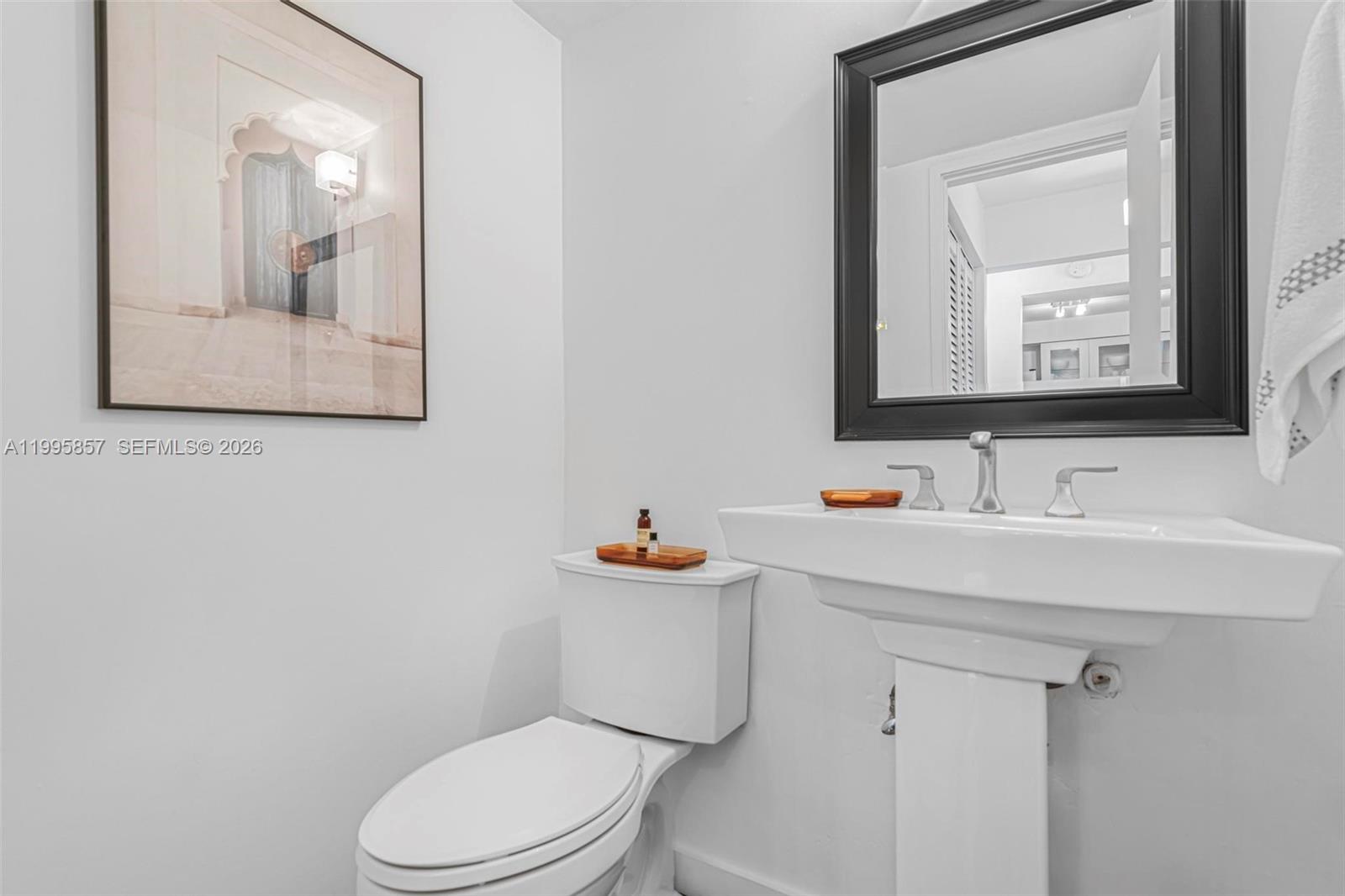 LINCOLN PALACE CONDO - Residential Lease