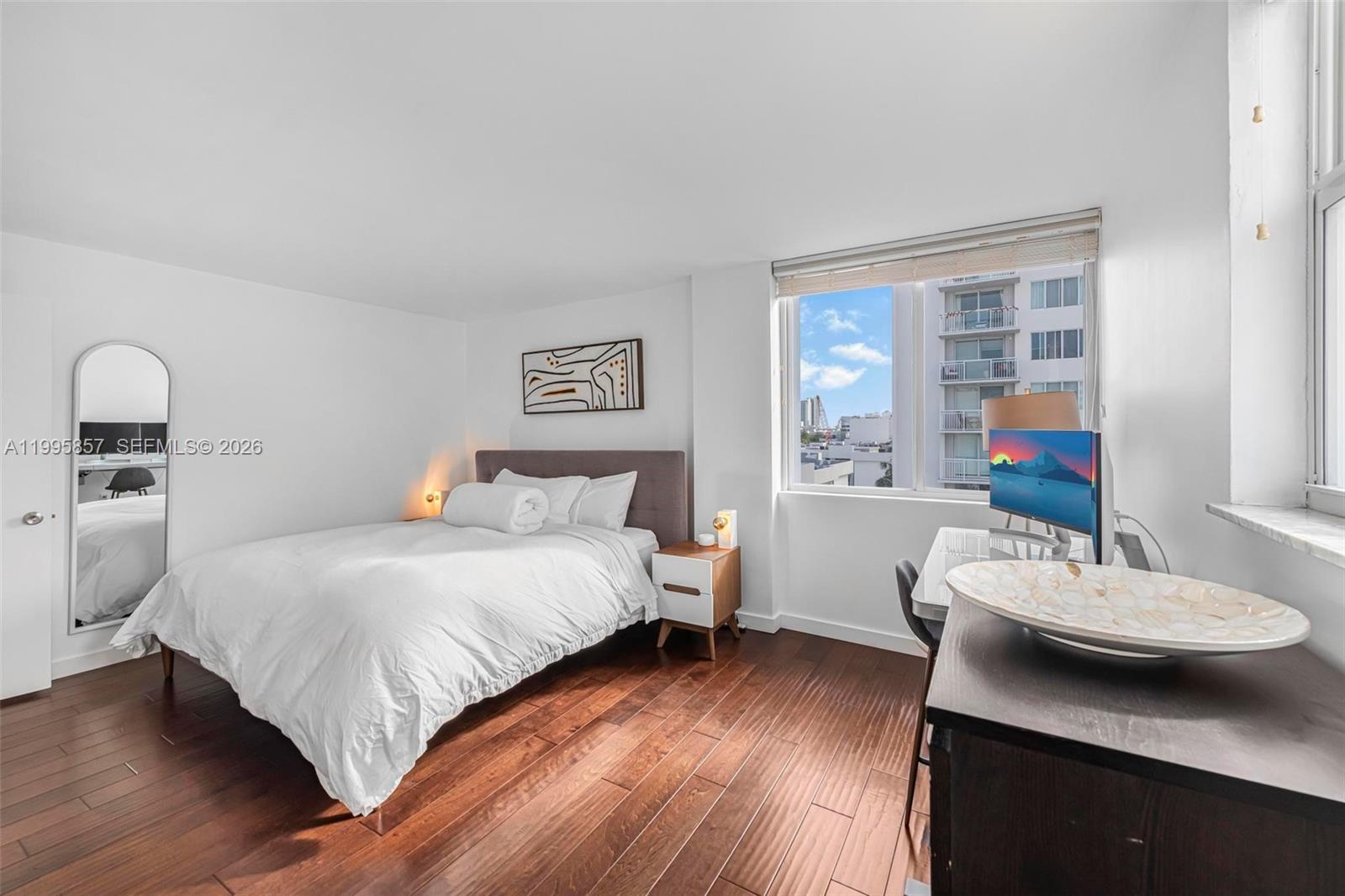 LINCOLN PALACE CONDO - Residential Lease