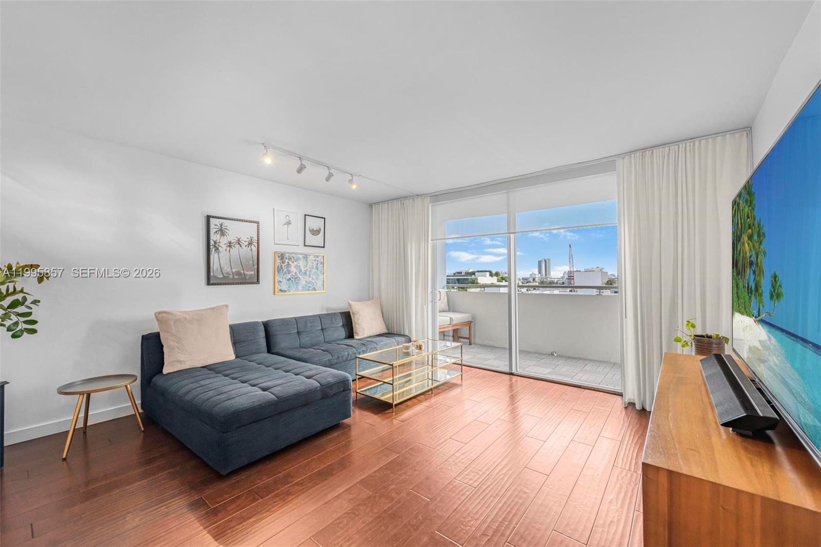 LINCOLN PALACE CONDO - Residential Lease