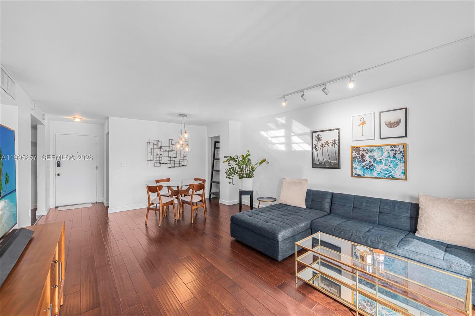 LINCOLN PALACE CONDO - Residential Lease