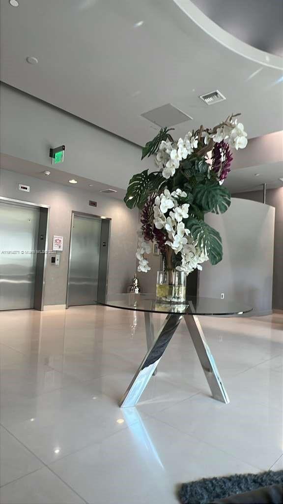 1800 BISCAYNE PLAZA CONDO - Residential Lease