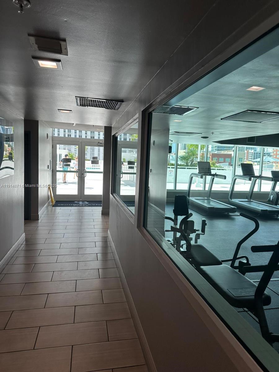 1800 BISCAYNE PLAZA CONDO - Residential Lease