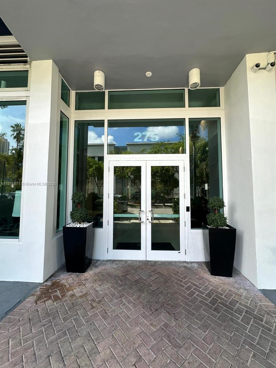 1800 BISCAYNE PLAZA CONDO - Residential Lease