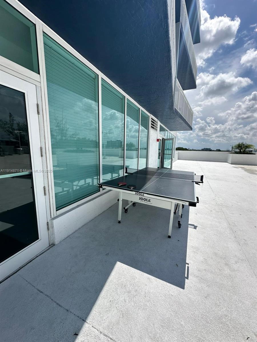1800 BISCAYNE PLAZA CONDO - Residential Lease