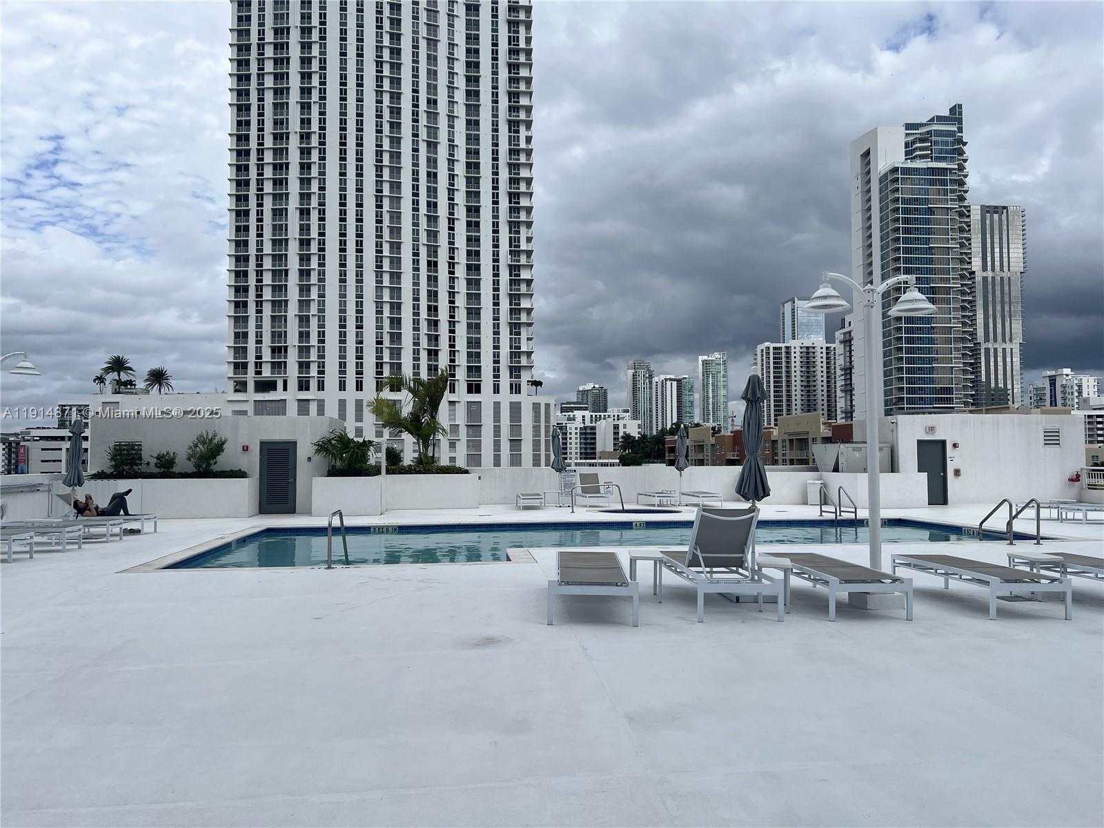 1800 BISCAYNE PLAZA CONDO - Residential Lease