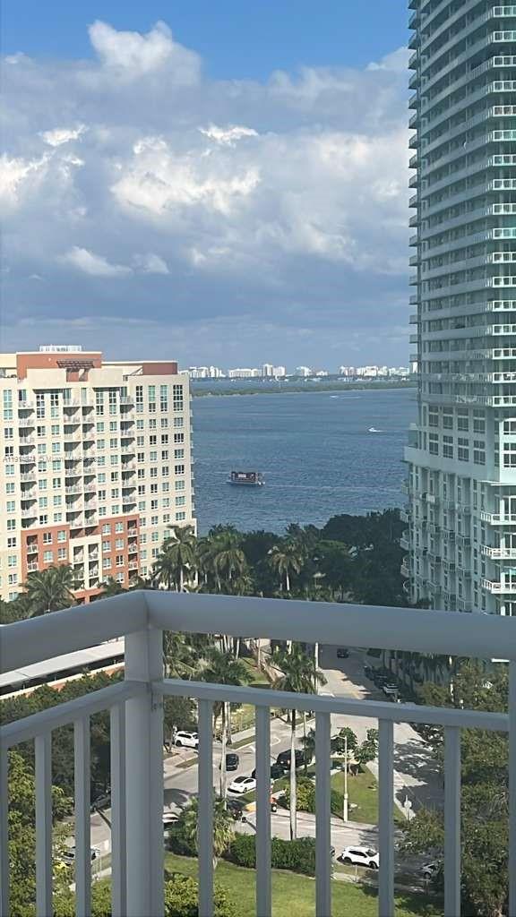 1800 BISCAYNE PLAZA CONDO - Residential Lease
