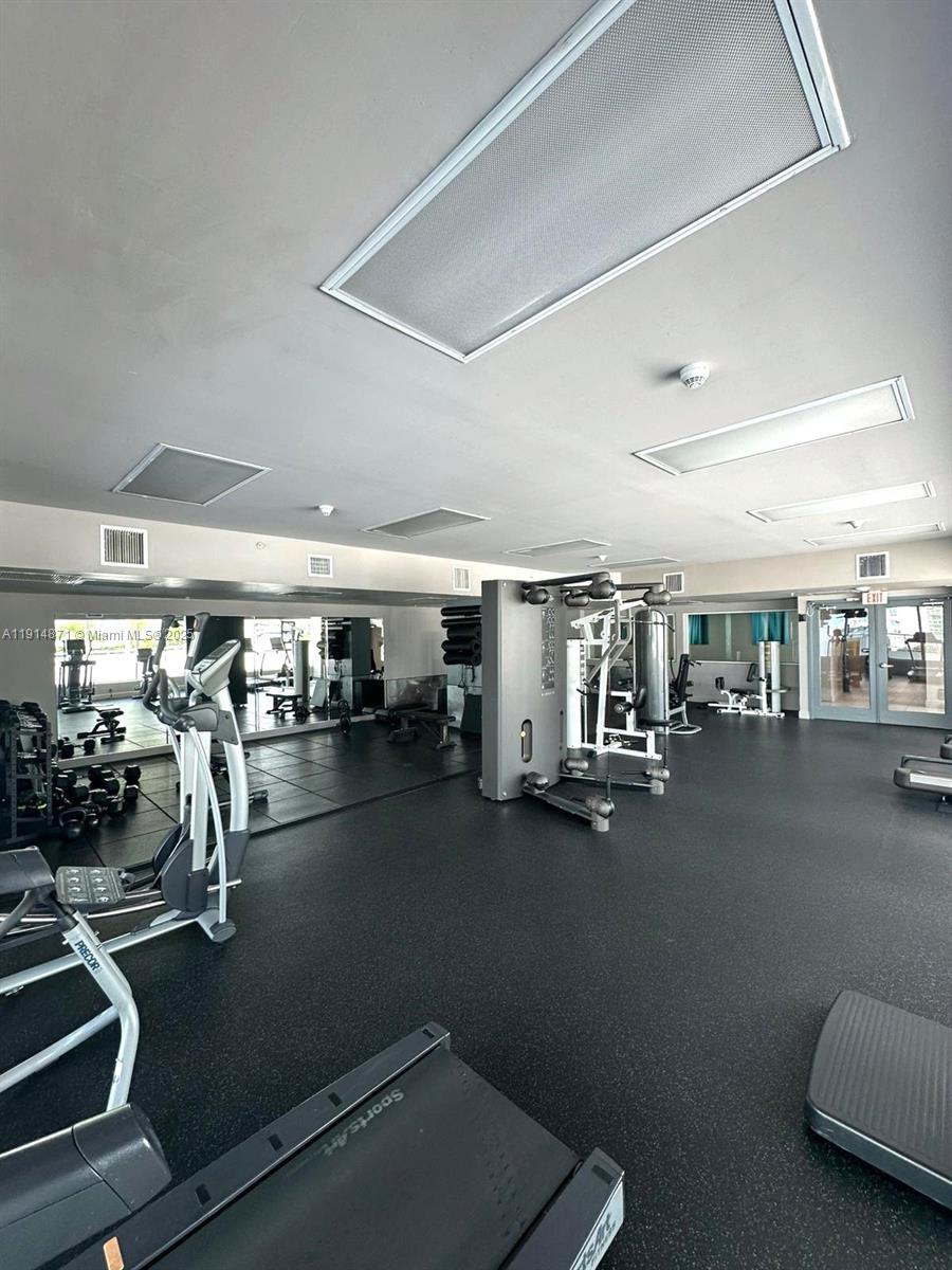 1800 BISCAYNE PLAZA CONDO - Residential Lease