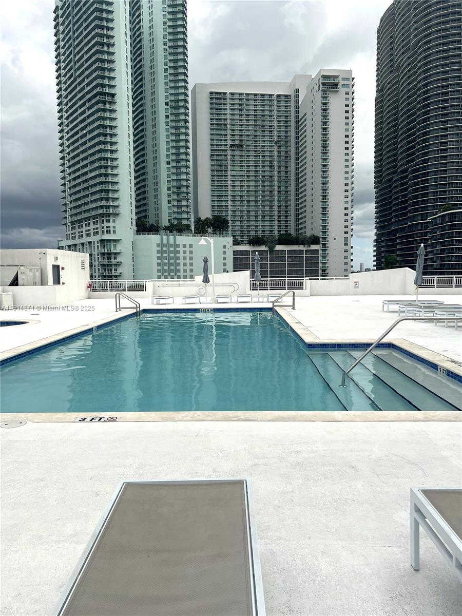 1800 BISCAYNE PLAZA CONDO - Residential Lease