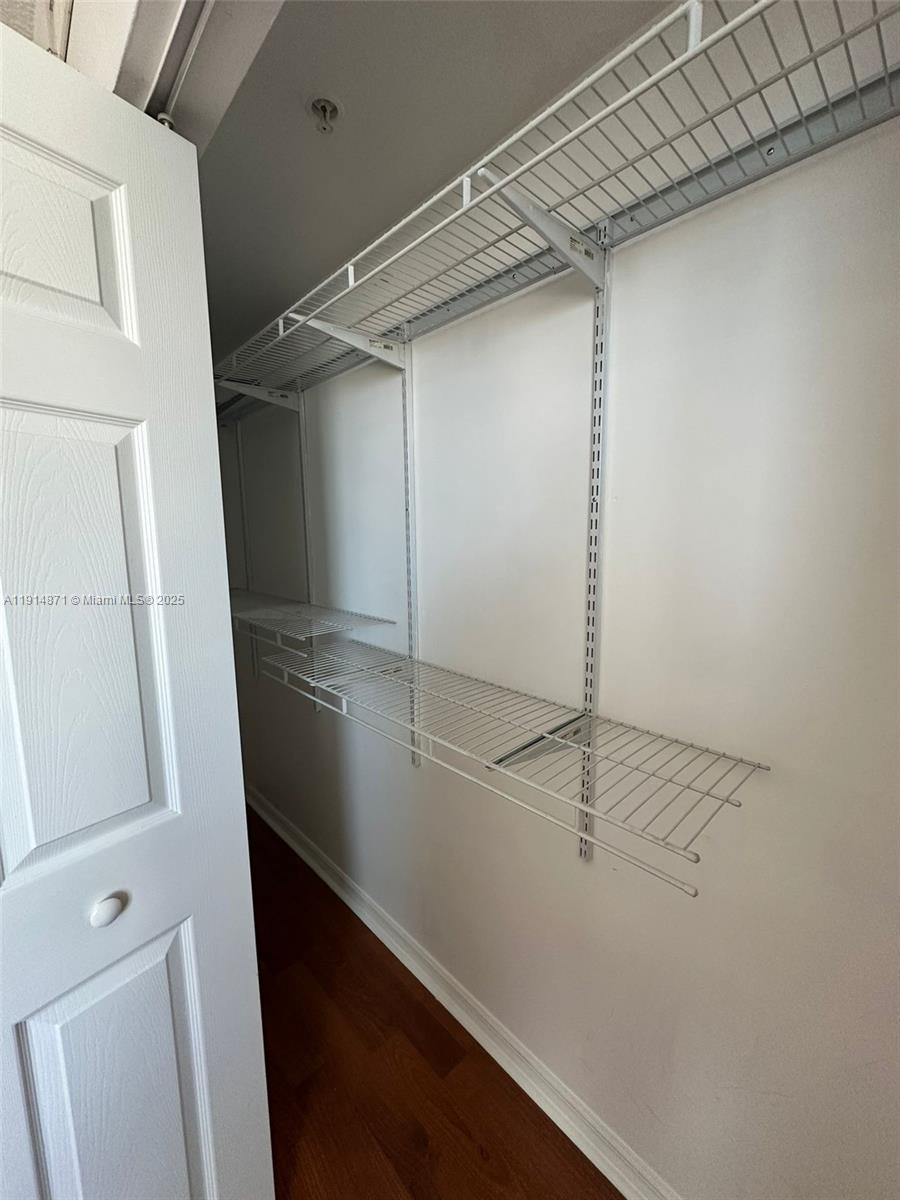 1800 BISCAYNE PLAZA CONDO - Residential Lease