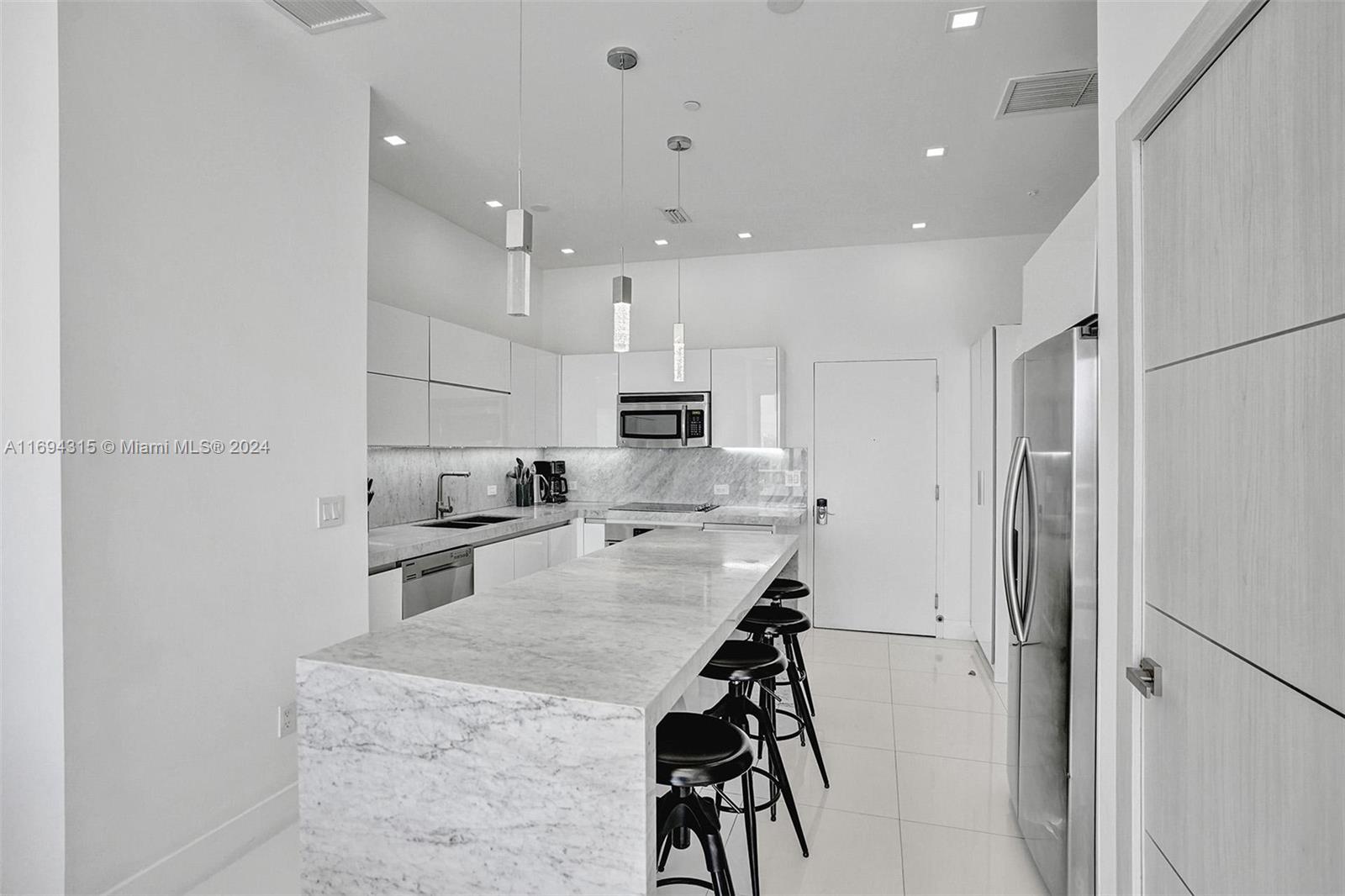 BEACHWALK CONDOMINIUM - Residential Lease
