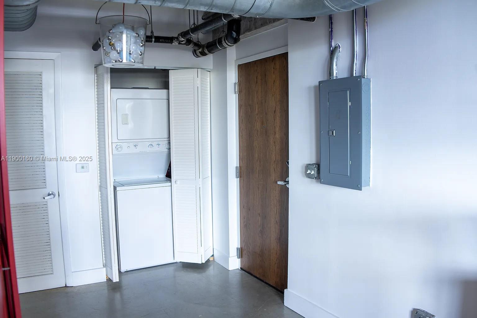 PARC LOFTS CONDO - Residential Lease