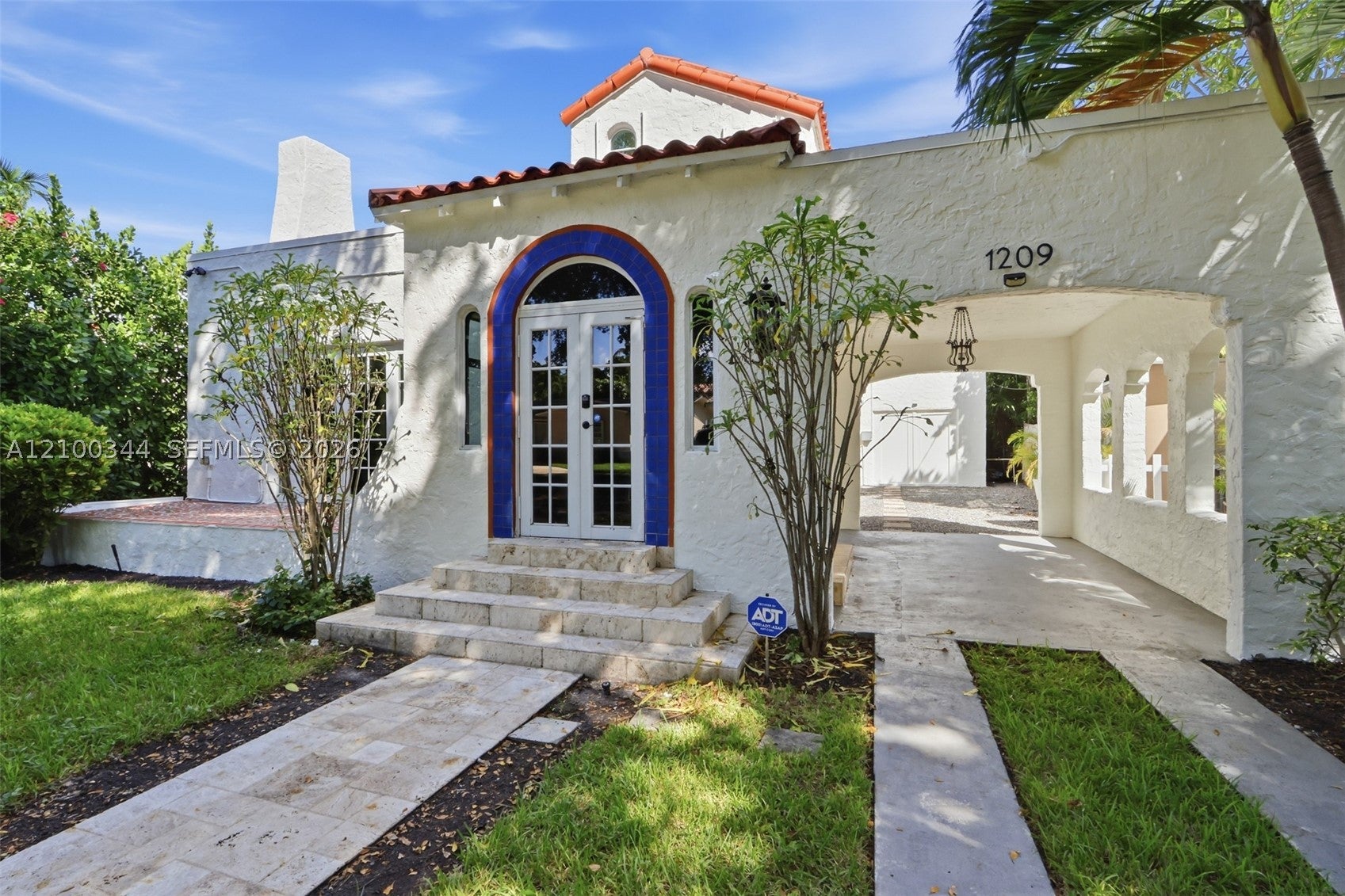 1209 La Mancha Ave