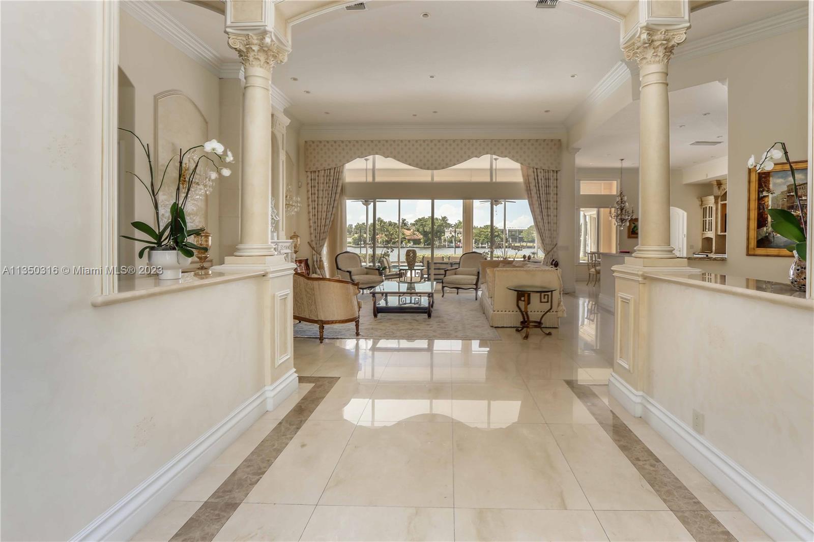 HOLLYWOOD LAKES SEC - Residential