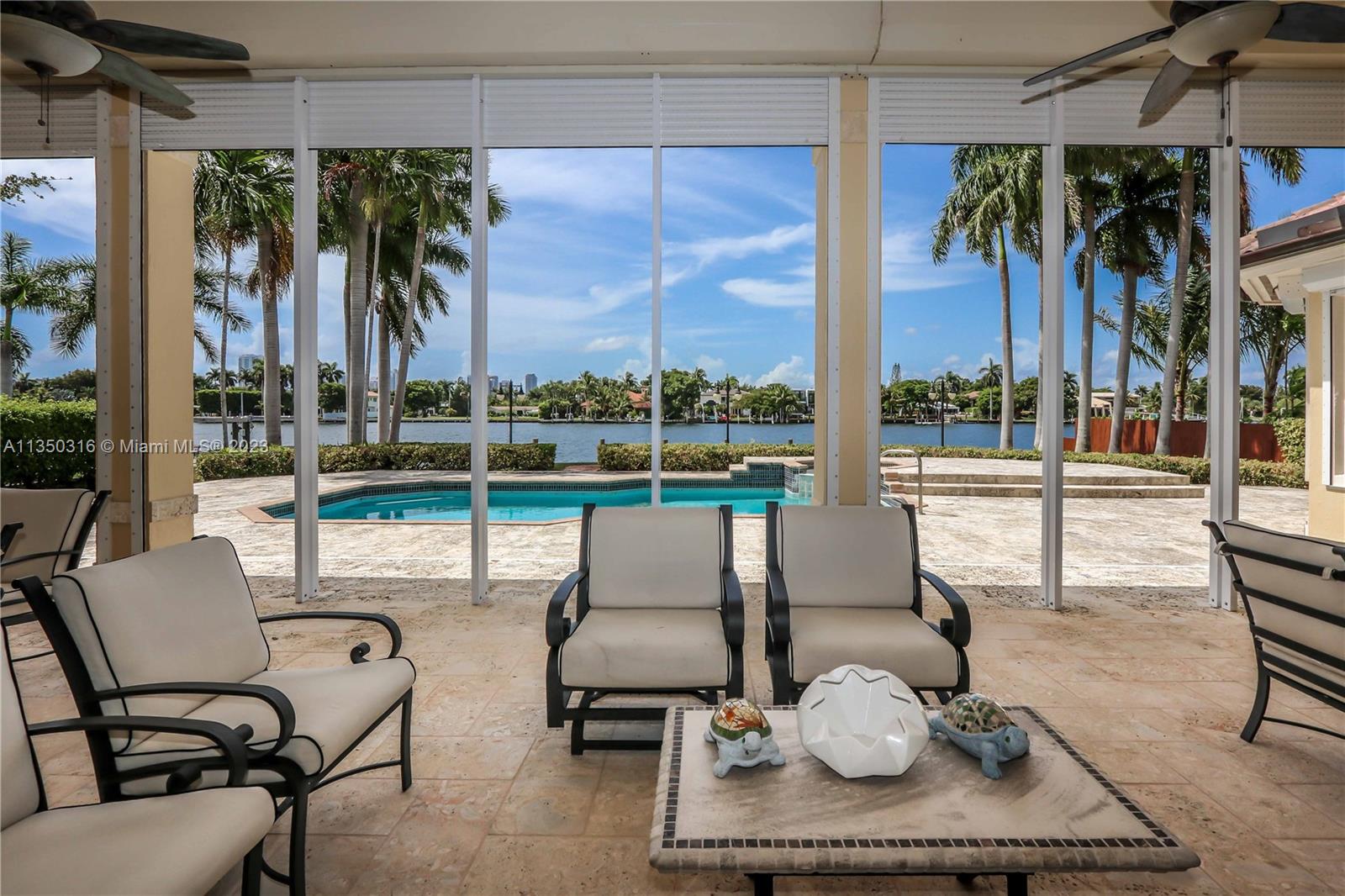 HOLLYWOOD LAKES SEC - Residential